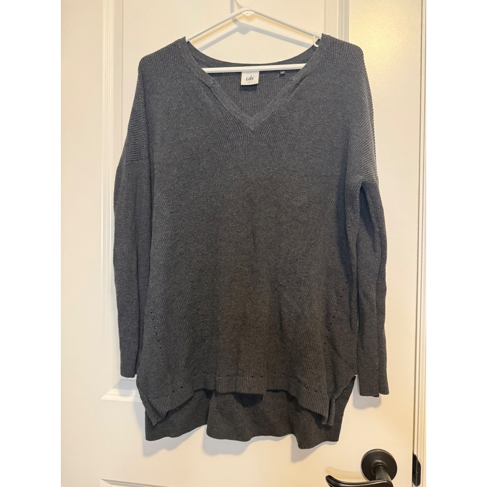 Cabi V-Neck Pullover Sweater Womens Small Gray Excellent High Low Knit Casual